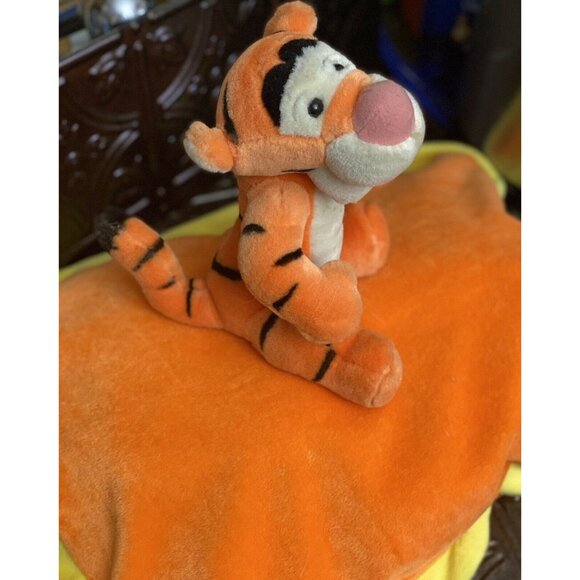 Disney Tigger Plush & Blanket Set - Picture 6 of 7